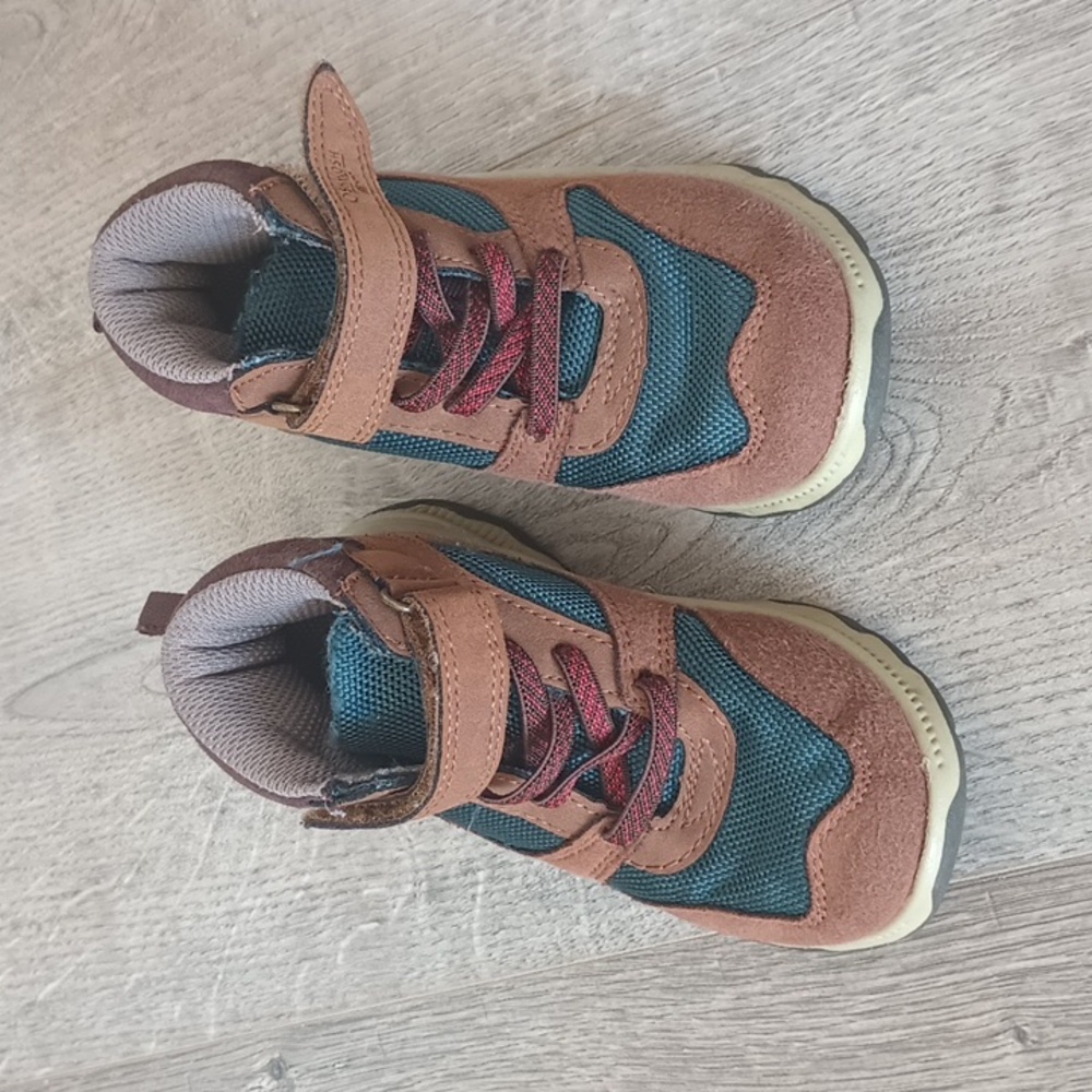 Oshkosh B'gosh booties